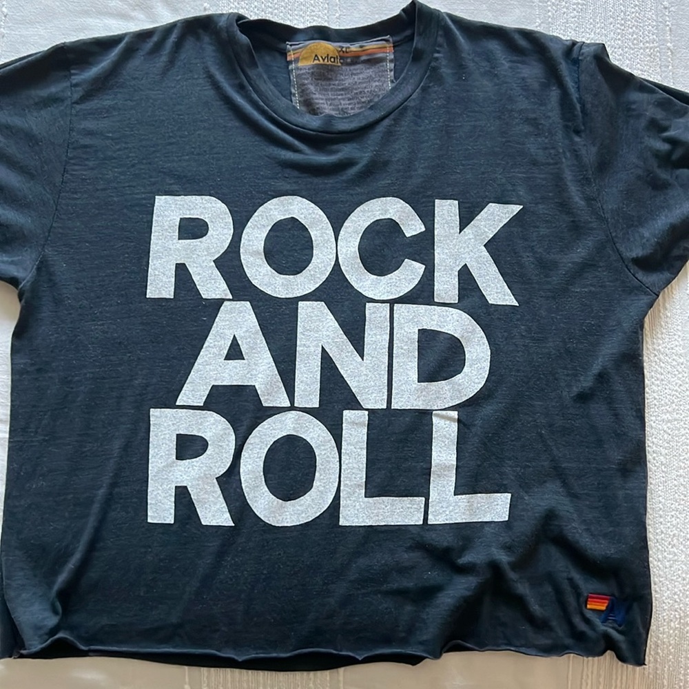Womens AN tee